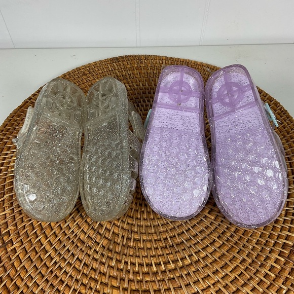 Lot Of 2 Summer Sandals Bluey and Oshkosh Jelly Girl Shoes Size 7 - Picture 4 of 4